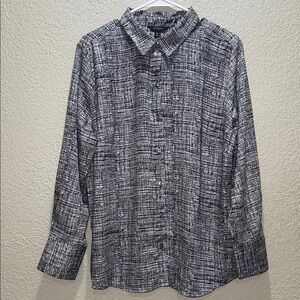 Banana Republic Black and White Patterned Button-Down Shirt
